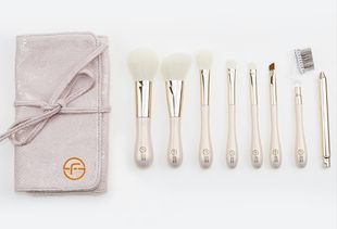 專注服務(wù)，成就品牌 東莞向日葵美容用品公司致力口腔衛(wèi)生用品行業(yè)領(lǐng)袖